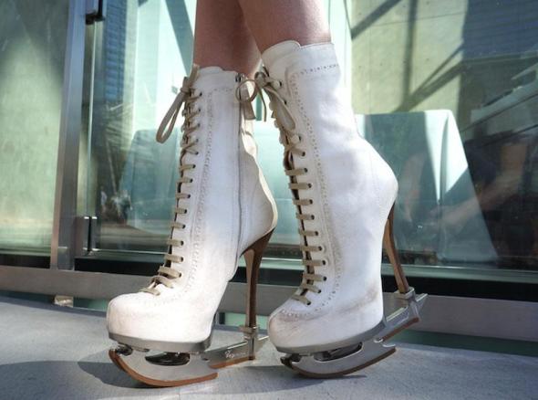 DSQUARED2 ICE SKATE White BOOTS on feet