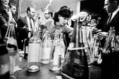 leonard-freed-new-york-city,-office-party,-1966 7